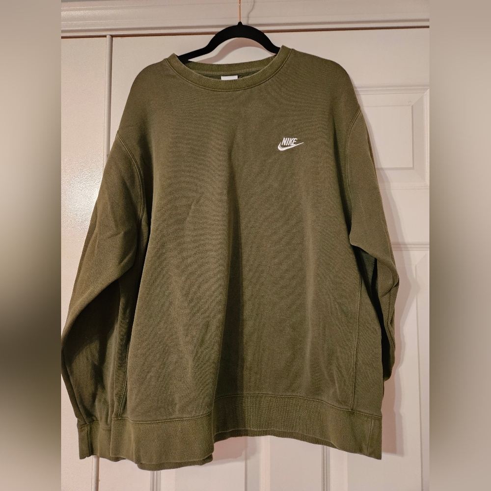 Green NIKE Crewneck